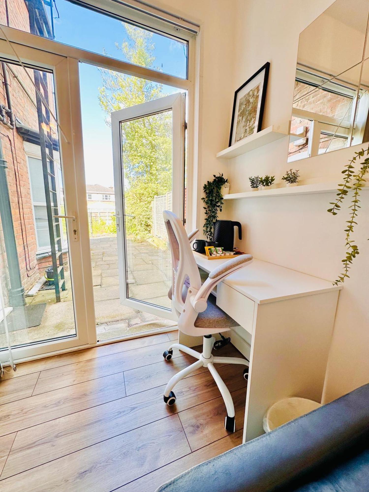 R2 - Elegant Private Room Opposite Queen Elizabeth Hospital - Harborne Birmingham Exterior foto