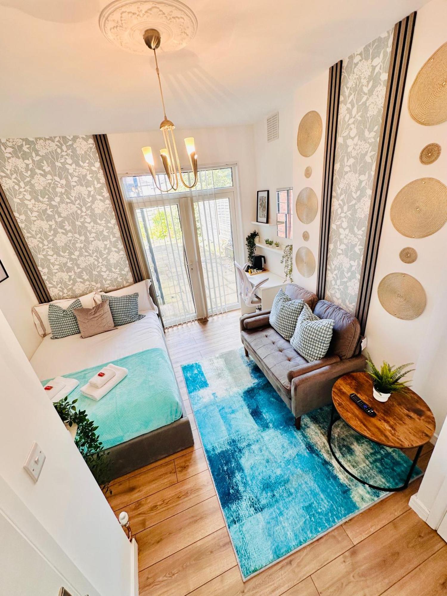R2 - Elegant Private Room Opposite Queen Elizabeth Hospital - Harborne Birmingham Exterior foto